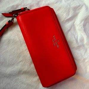 Staci Large Carryall Wristlet - Pink